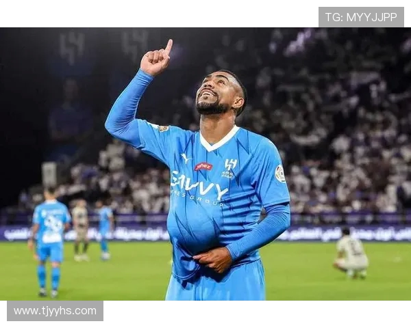 以利雅得新月豪取连胜再度称雄亚洲赛场展现无敌王者风采 以利雅得新月豪取连胜再度称雄亚洲赛场展现无敌王者风采