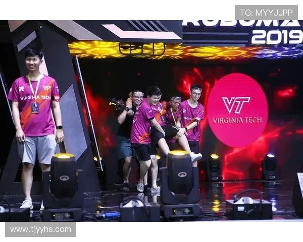 FPX团队协作展现卓越实力大师赛精彩点评与分析