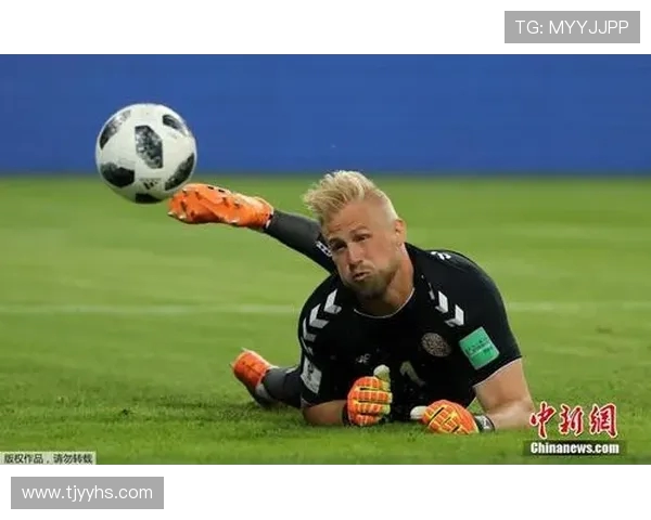 利昂内尔梅西以非凡天赋与坚持改写世界足球历史新篇章