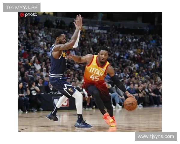 爵士与掘金激战正酣 双方鏖战至最后一刻精彩纷呈